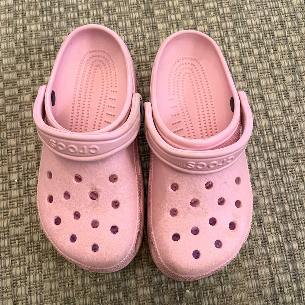 Light pink crocs size 7